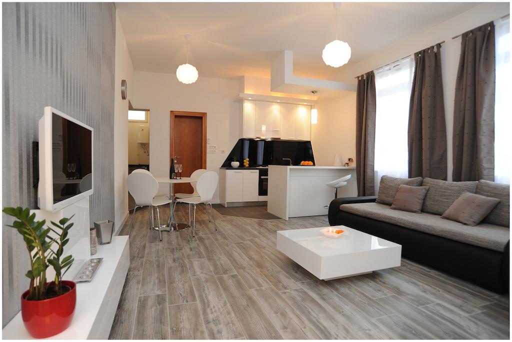 Guest House D&G -I Apartment & Room Zadar Exterior photo